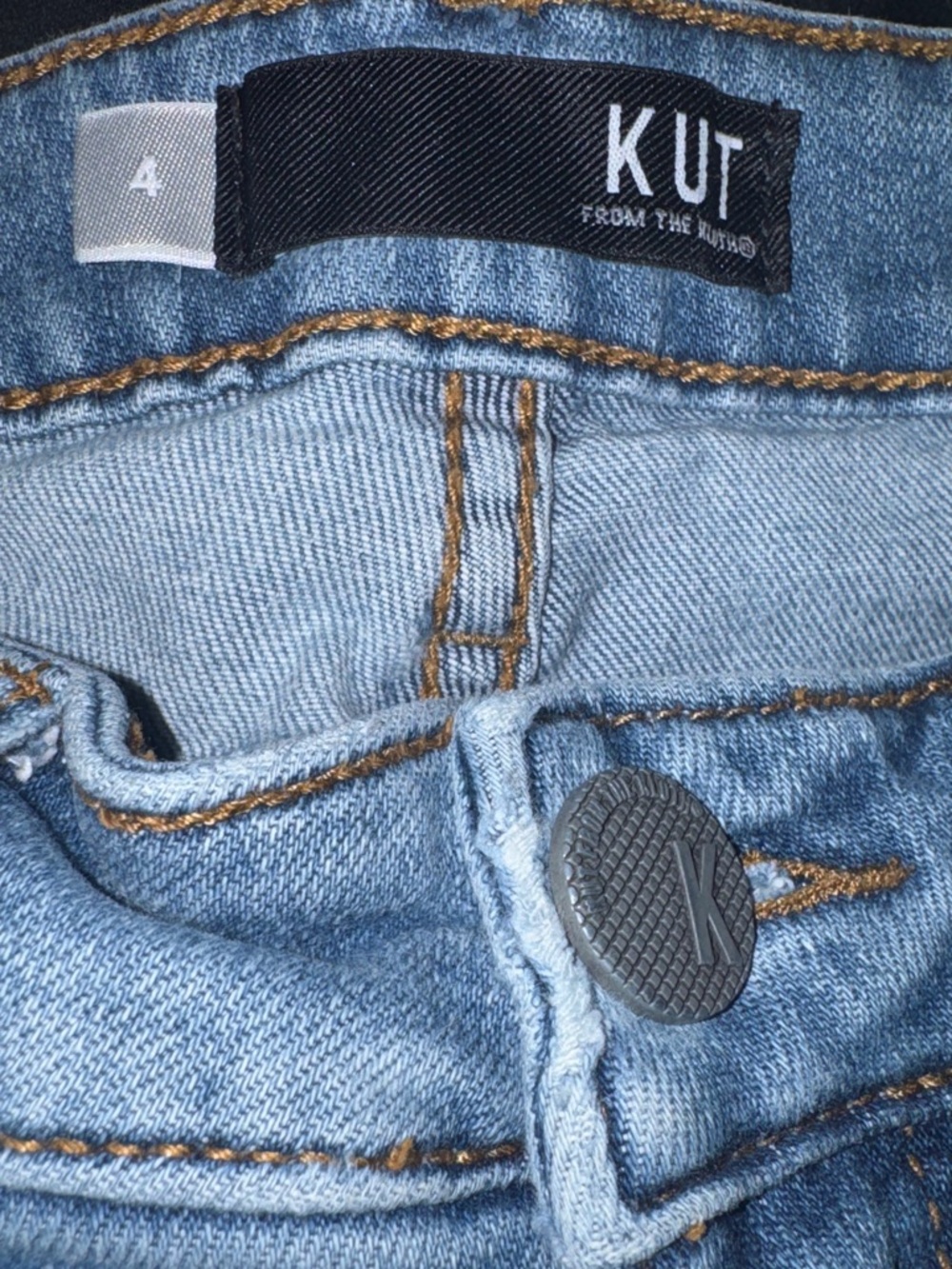 Kut from the Kloth Elizabeth crop straight fair wash High-Rise Straight Jeans 4 - Picture 7 of 10